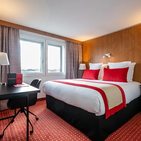 Otel Le M & Bordeaux Aeroport By & Preference