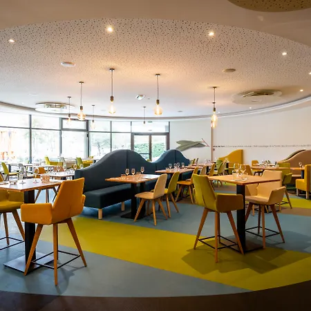 Отель Le M & Bordeaux Aeroport By & Preference Мериньяк
