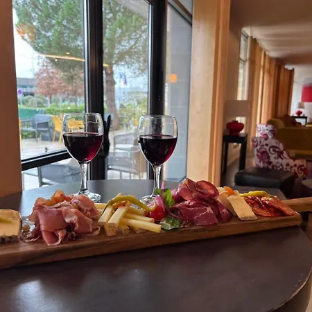 Le M & Bordeaux Aeroport By & Preference 4* Mérignac