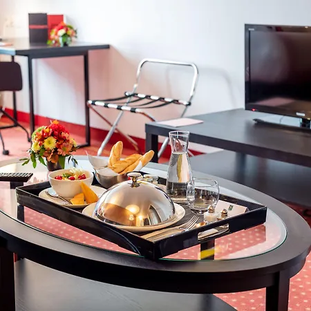 Le M & Bordeaux Aeroport By & Preference Hotel Mérignac