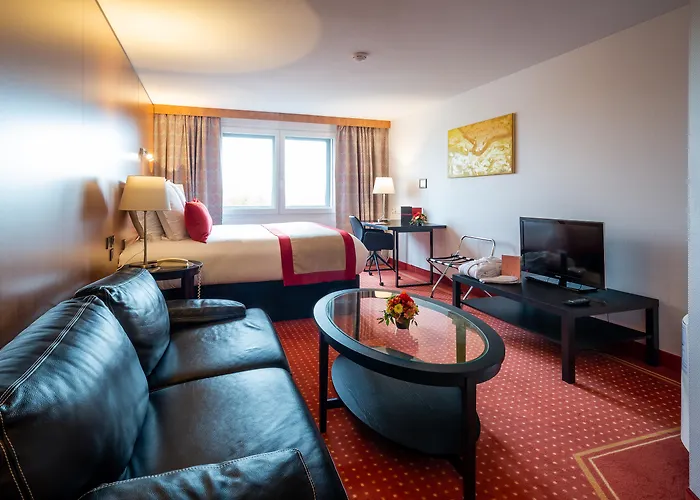 酒店 Le M & Bordeaux Aeroport By & Preference