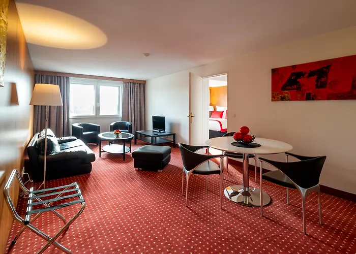 酒店 Le M & Bordeaux Aeroport By & Preference