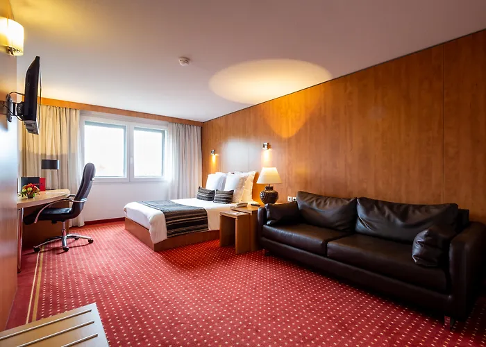 Le M & Bordeaux Aeroport By & Preference Mérignac