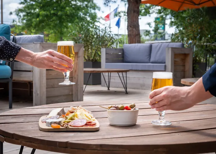 酒店 Le M & Bordeaux Aeroport By & Preference