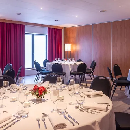 Le M & Bordeaux Aeroport By & Preference Hotel