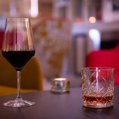Le M & Bordeaux Aeroport By & Preference Hotel 4*