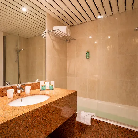 Le M & Bordeaux Aeroport By & Preference Hotel Mérignac