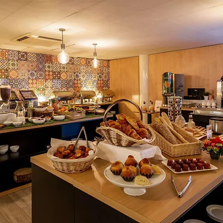 Le M & Bordeaux Aeroport By & Preference Hotel