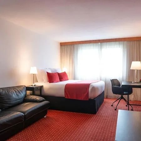 Le M & Bordeaux Aeroport By & Preference Hotel Mérignac