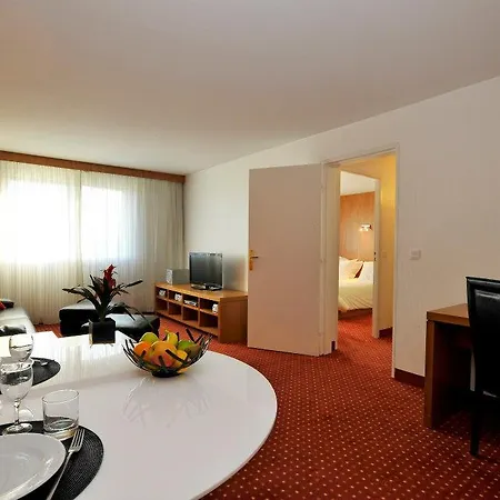 Hotel Le M & Bordeaux Aeroport By & Preference